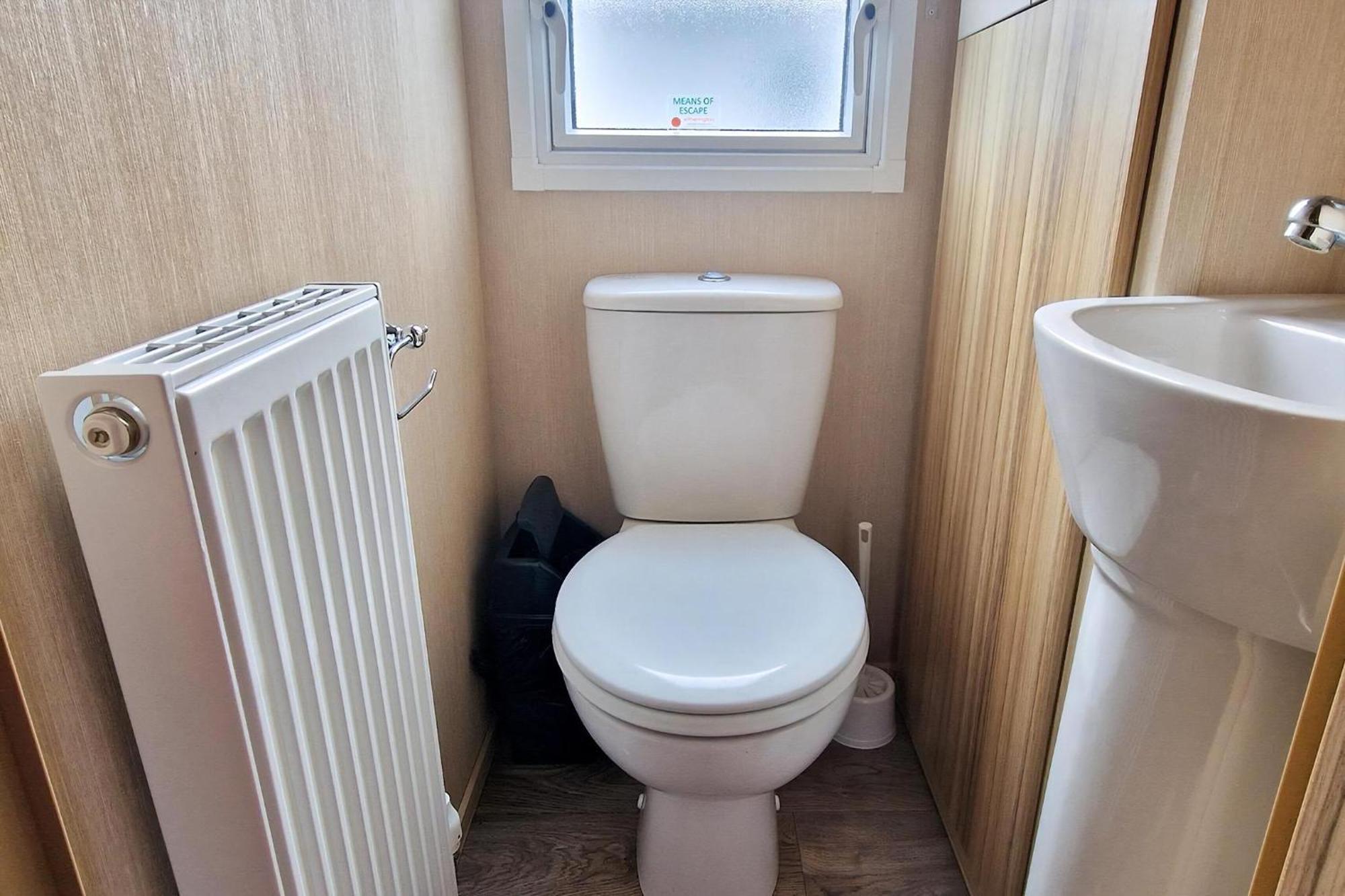 8 Berth Caravan For Hire At Manor Park Near To A Great Beach Ref 23041C Hunstanton Eksteriør billede